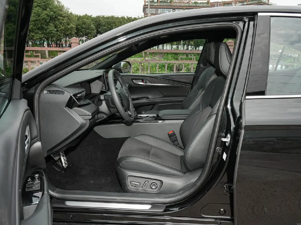 CAMRY SPORT 2.0L11.webp