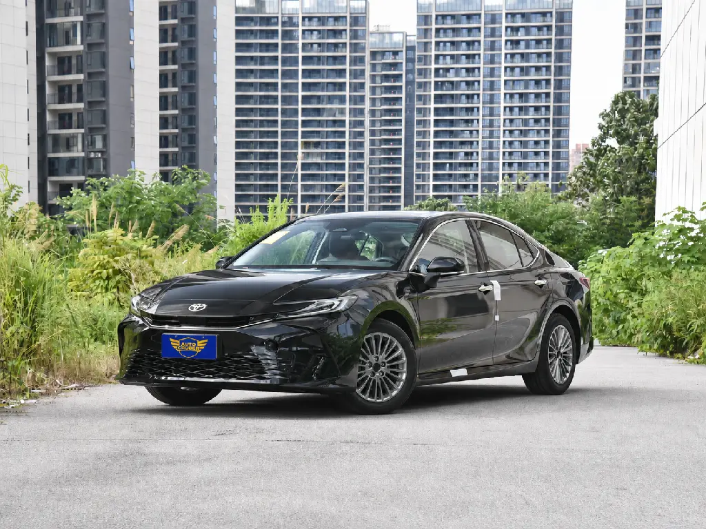 CAMRY 2.0 HYBRID LUXURY2.webp