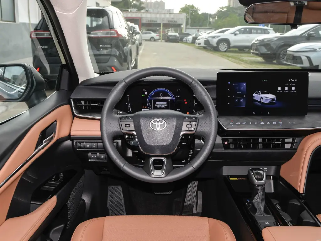 CAMRY 2.0 HYBRID LUXURY7.webp