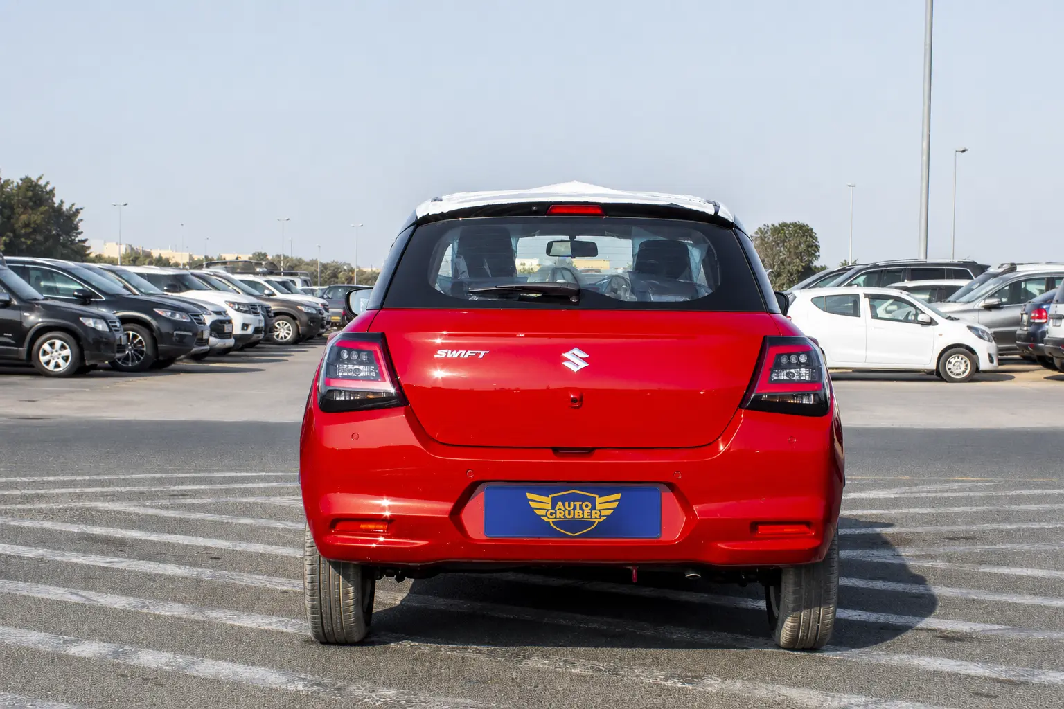 SUZUKI SWIFT RED BLACK DUAL TONE 20256.webp