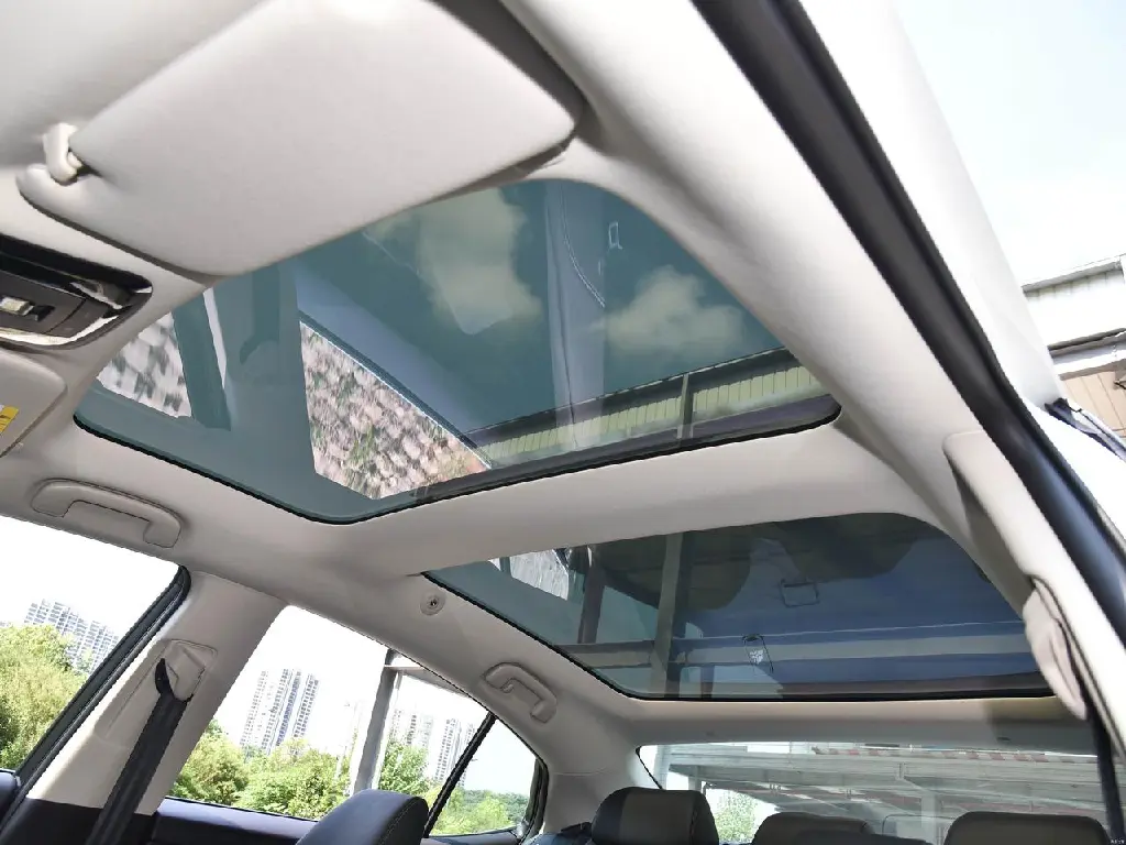 Toyota Camry Hybrid Premium28.webp