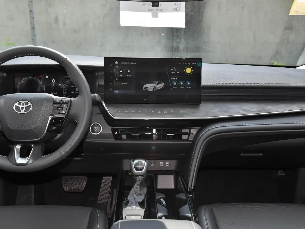 Toyota Camry Hybrid Premium16.webp
