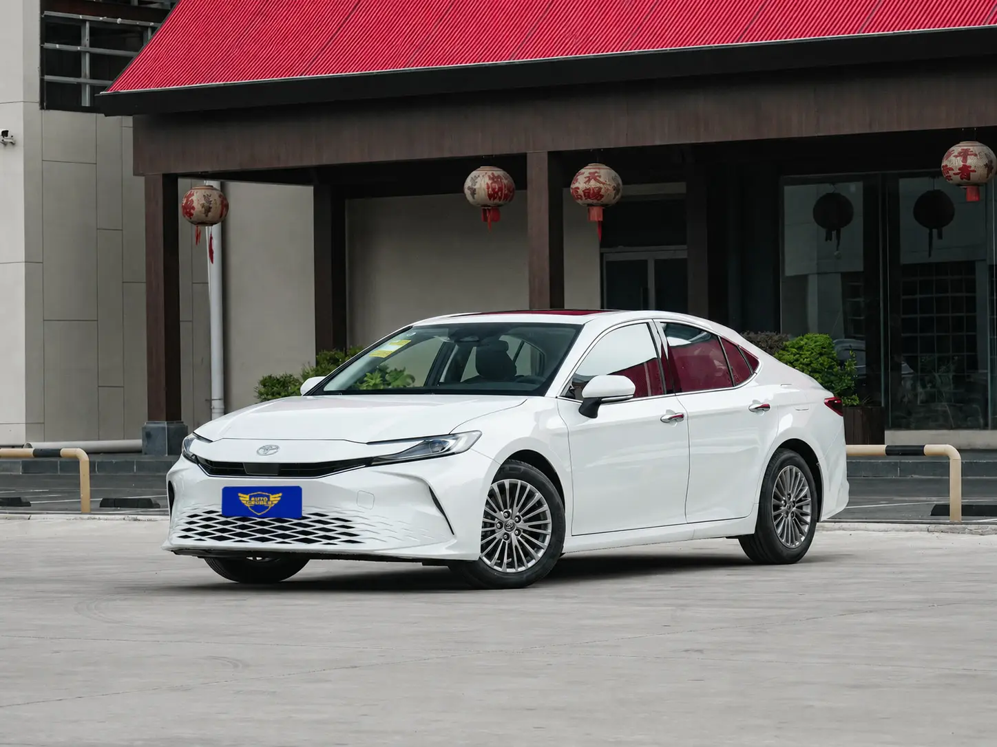 CAMRY PETROL LUXURY3.m.webp