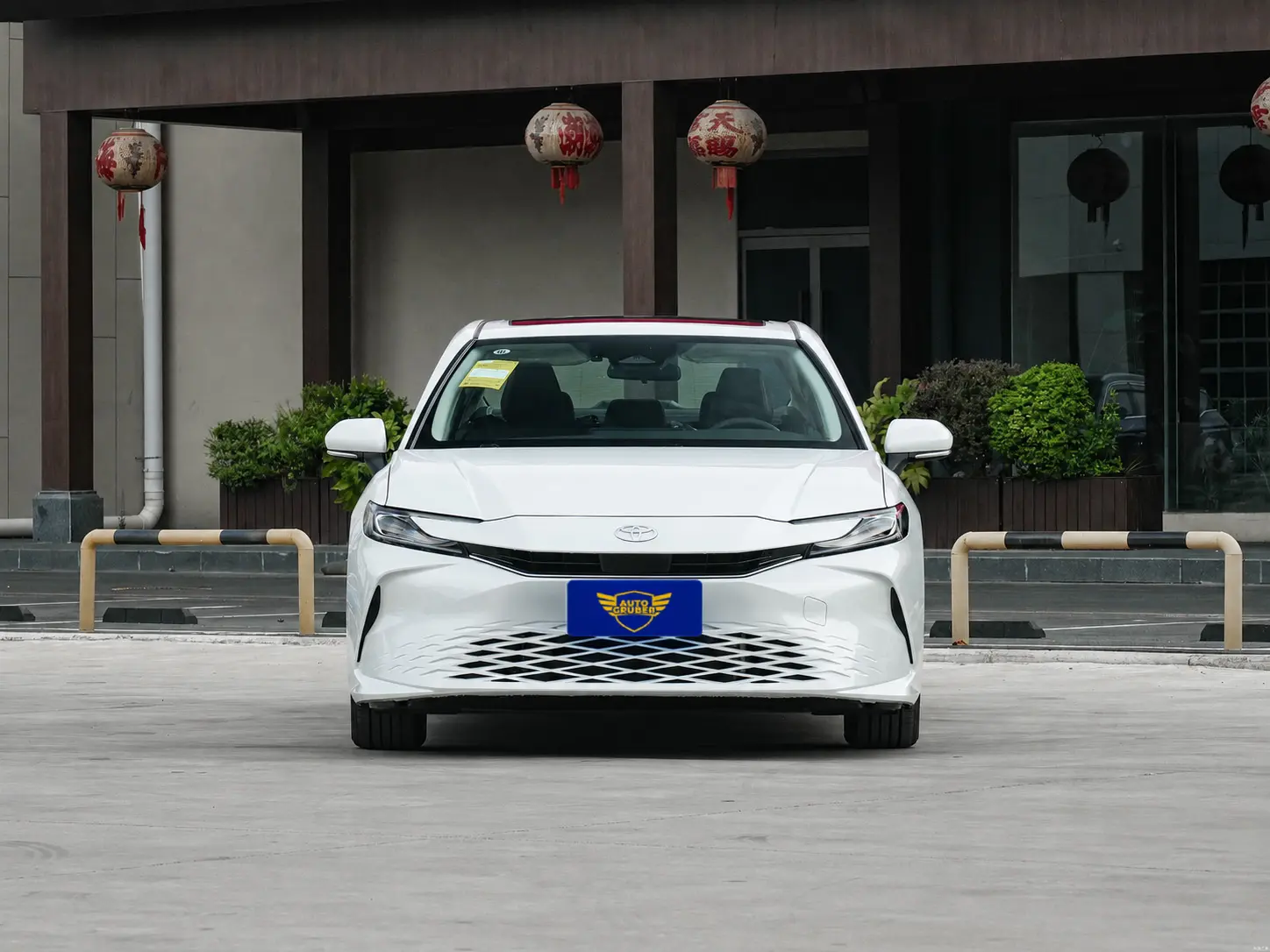 CAMRY PETROL LUXURY2.m.webp
