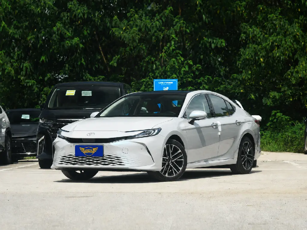 Toyota Camry Hybrid Premium5.webp
