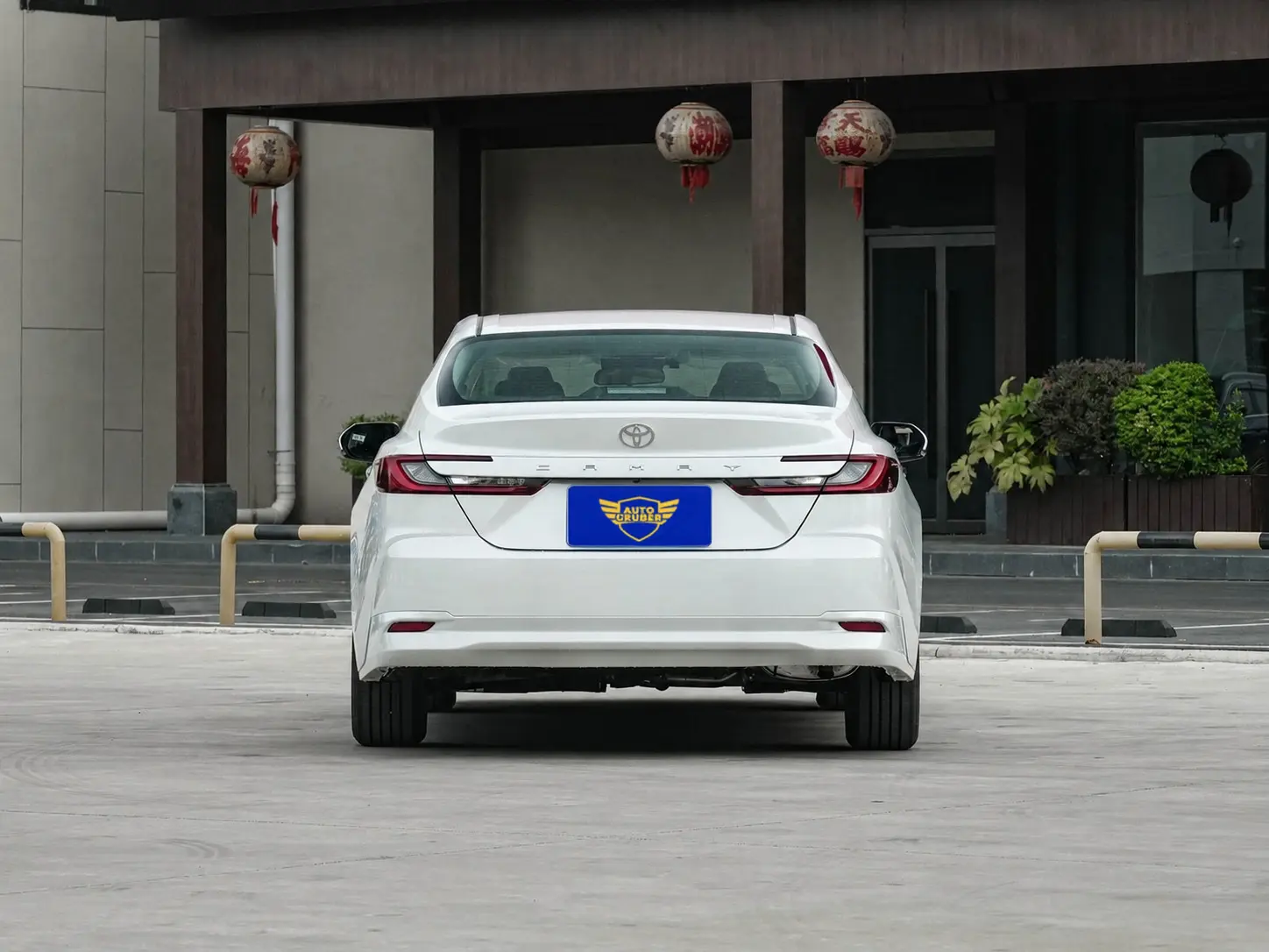 CAMRY PETROL LUXURY1.m.webp