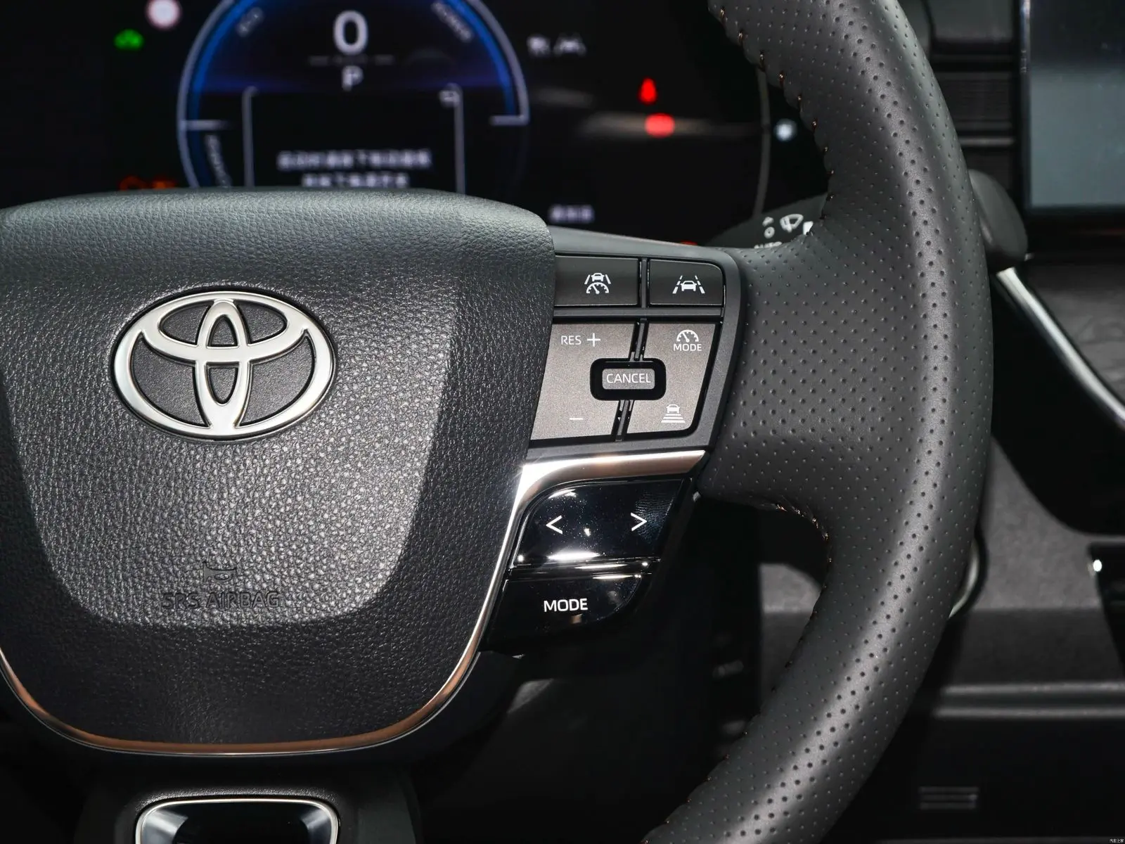 CAMRY 2.0 HYBRID LUXURY9.webp