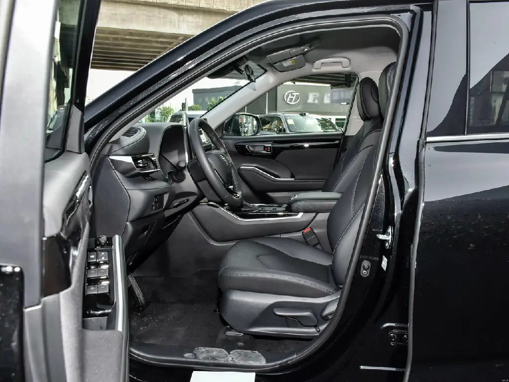 HIGHLANDER 2.5 HYBRID 7 SEAT10.webp