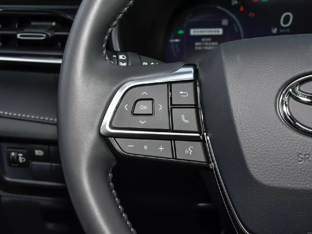 HIGHLANDER 2.5 HYBRID 7 SEAT8.webp