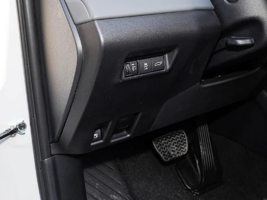 RAV4 2.5L HIBRIDA 4WD LUXURY8.webp