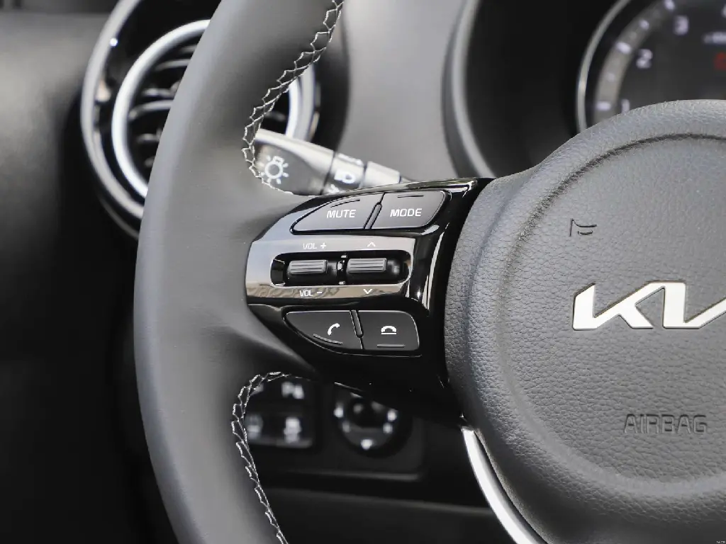 KIA KX1 SUNROOF9.webp
