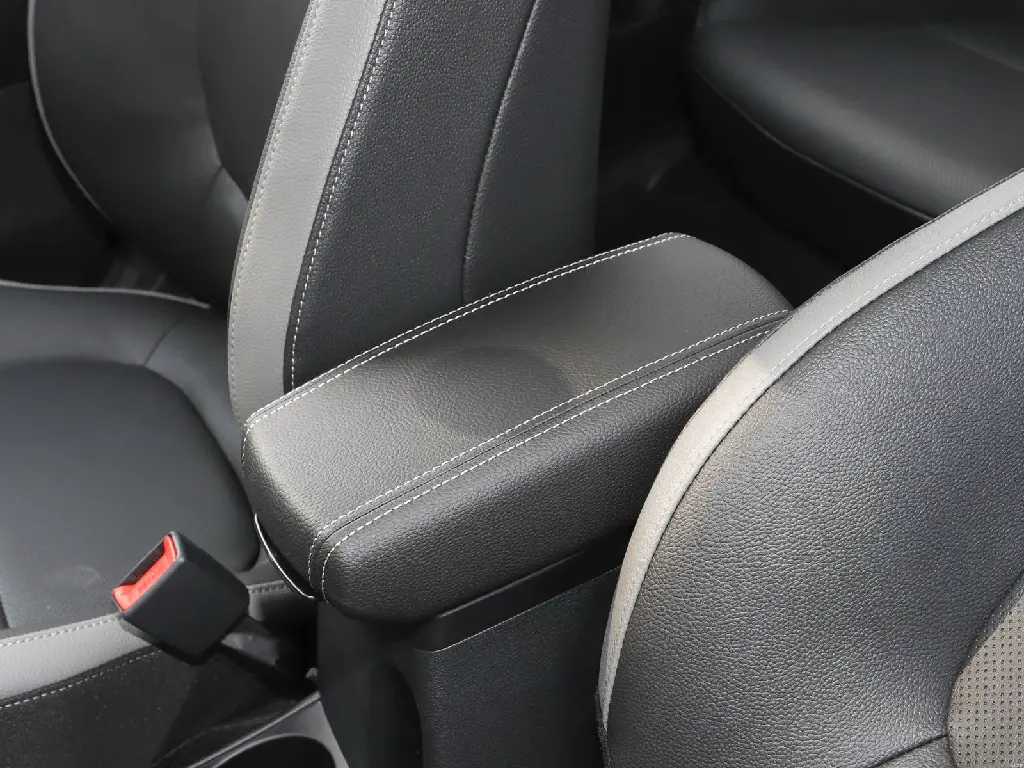KIA KX1 SUNROOF13.webp