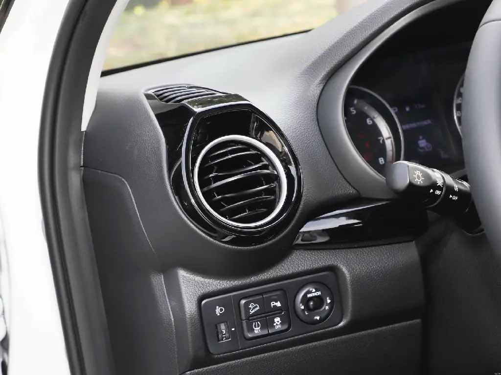 KIA KX1 SUNROOF8.webp