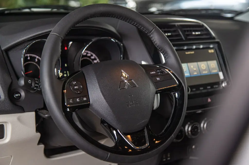 Mitsubishi ASX GCC 2026 black 4WD15.webp