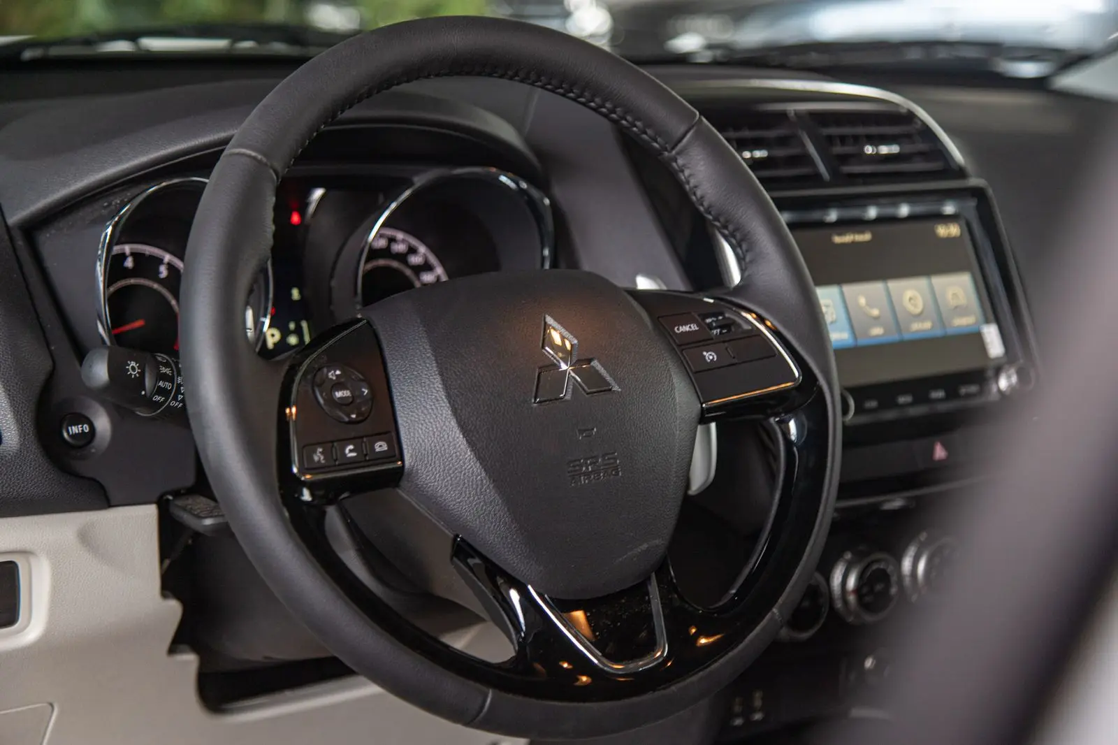 Mitsubishi ASX GCC 2026 black 4WD15.webp