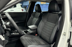 Mitsubishi Outlander 4WD Mid Option 2025 lleno