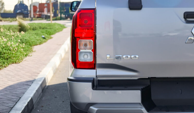 Mitsubishi L200 2025 Básica lleno