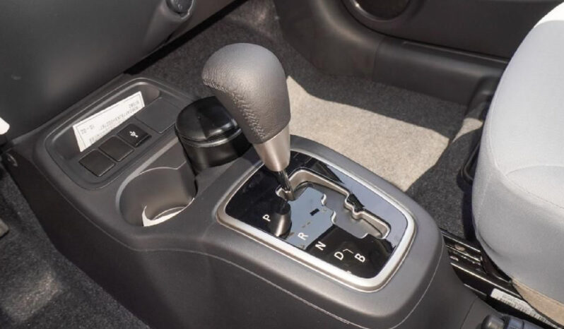 Mitsubishi Attrage 2025 lleno