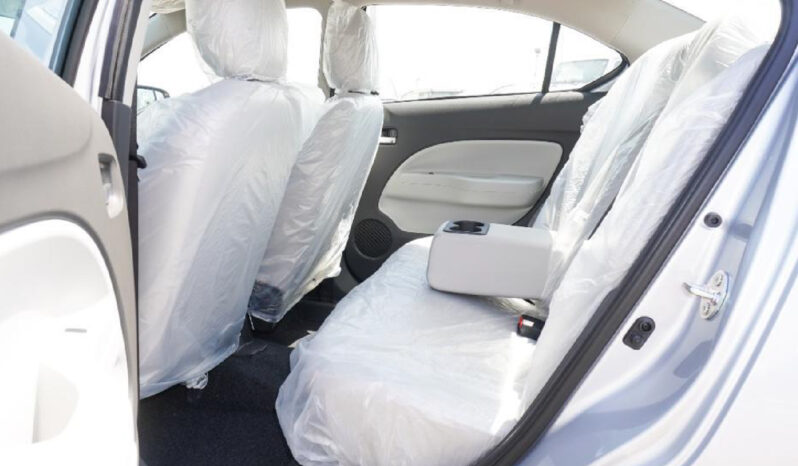 Mitsubishi Attrage 2025 lleno