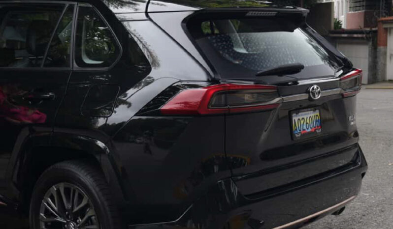 Toyota Wildlander Full Option 2025 lleno