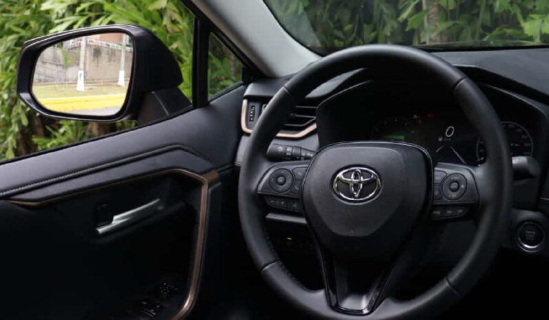 Toyota Wildlander Full Option 2025 lleno