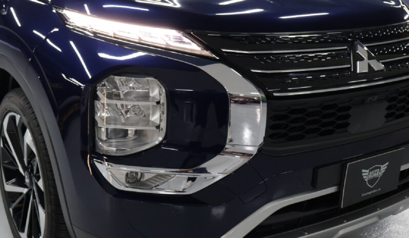Mitsubishi Outlander 4WD Full Option Premium 2025 lleno