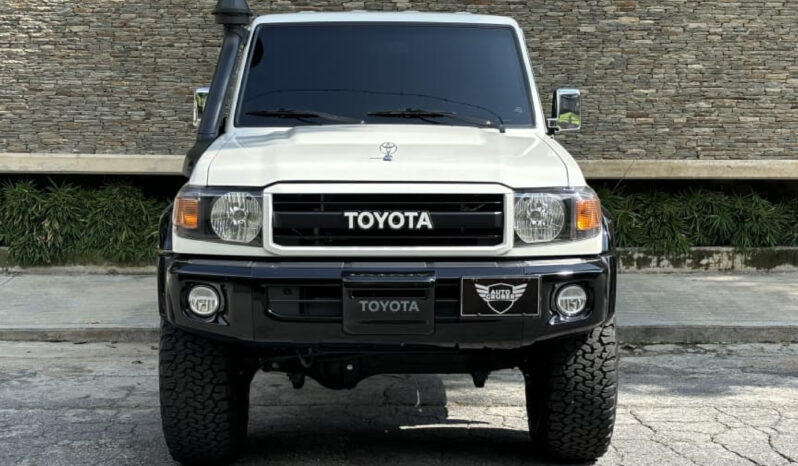 Toyota Land Cruiser LC71 2022 lleno