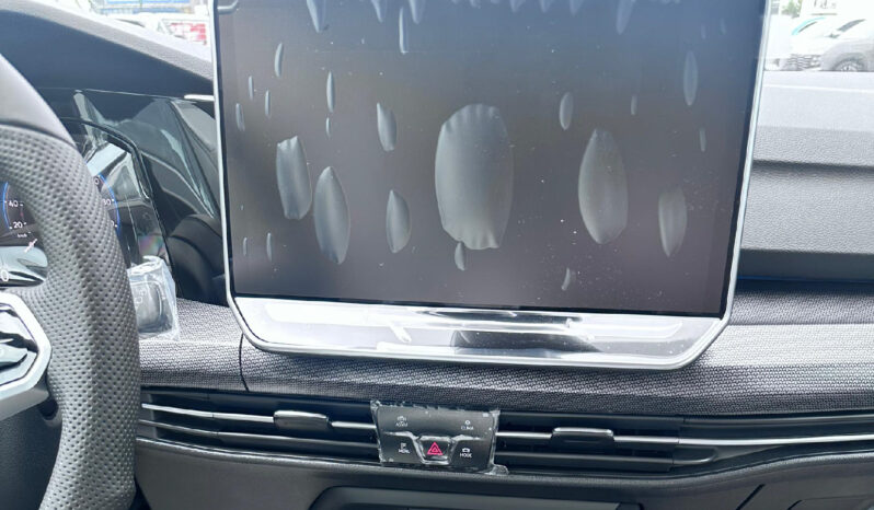 Volkswagen Golf 2025 lleno