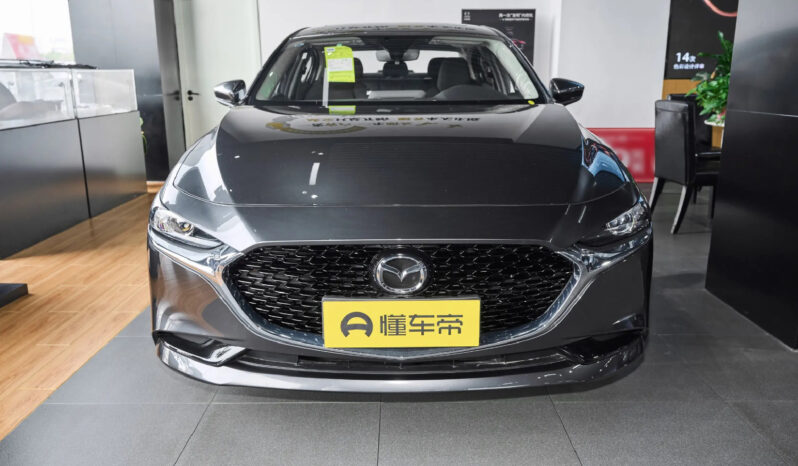 Mazda 3 2025 lleno