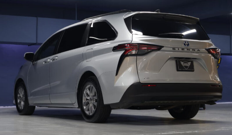 Toyota Sienna 2021 lleno