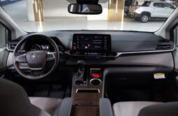 Toyota Sienna 2021 lleno