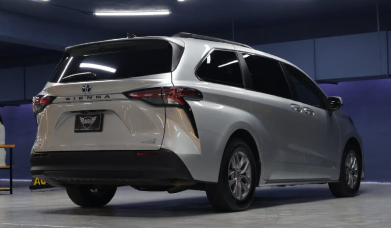 Toyota Sienna 2021 lleno