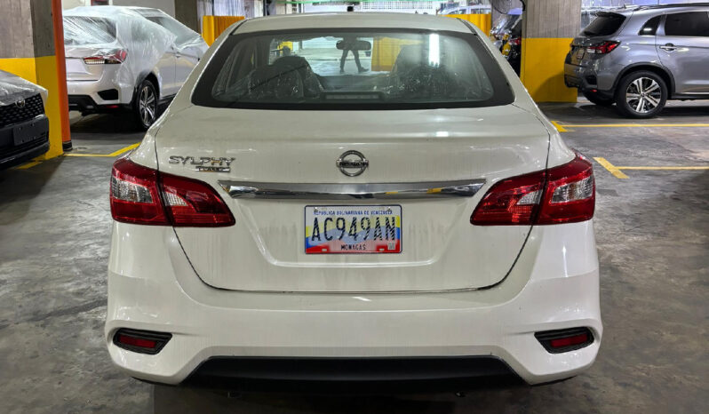 Nissan Sylphy 2025 lleno