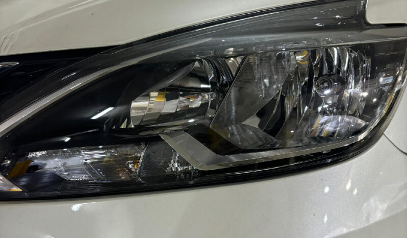 Nissan Sylphy 2025 lleno