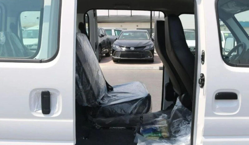 Suzuki Eeco (Pasajeros) 2025 lleno