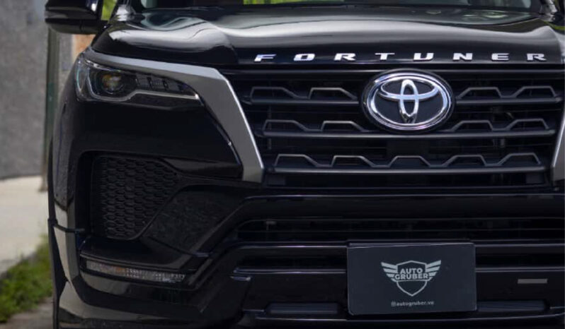 Toyota Fortuner FULL 2.7 2025 lleno