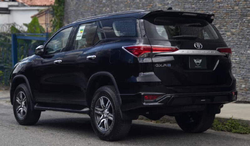 Toyota Fortuner FULL 2.7 2025 lleno