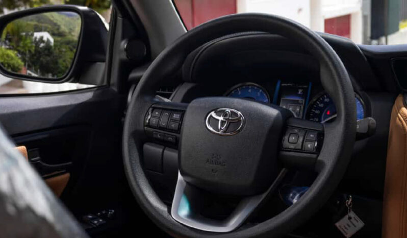 Toyota Fortuner FULL 2.7 2025 lleno
