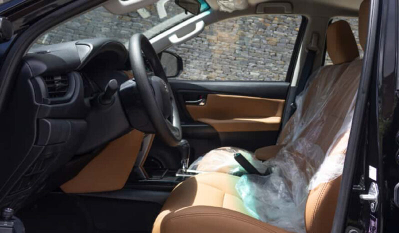 Toyota Fortuner FULL 2.7 2025 lleno