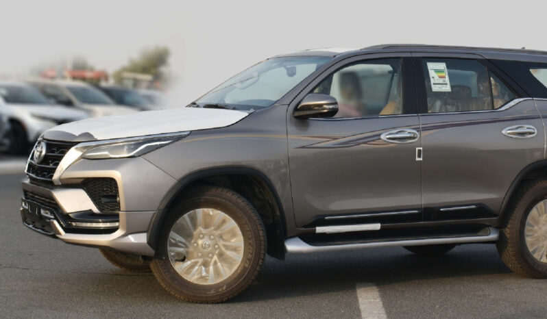 Toyota Fortuner VXR 2025 lleno