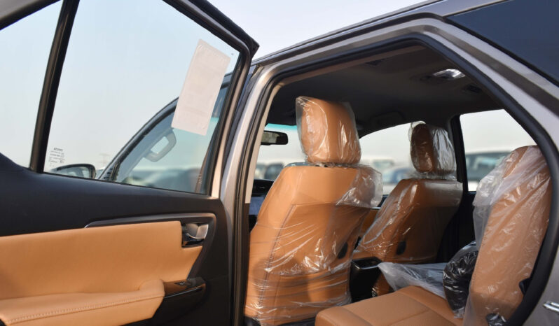 Toyota Fortuner VXR 2025 lleno