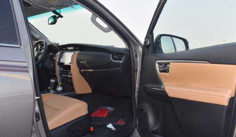 Toyota Fortuner VXR 2025 lleno