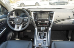 Mitsubishi Montero Sport Prime MID Option 2025 lleno