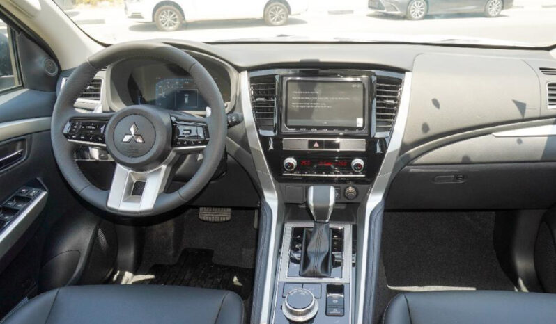 Mitsubishi Montero Sport Prime MID Option 2025 lleno