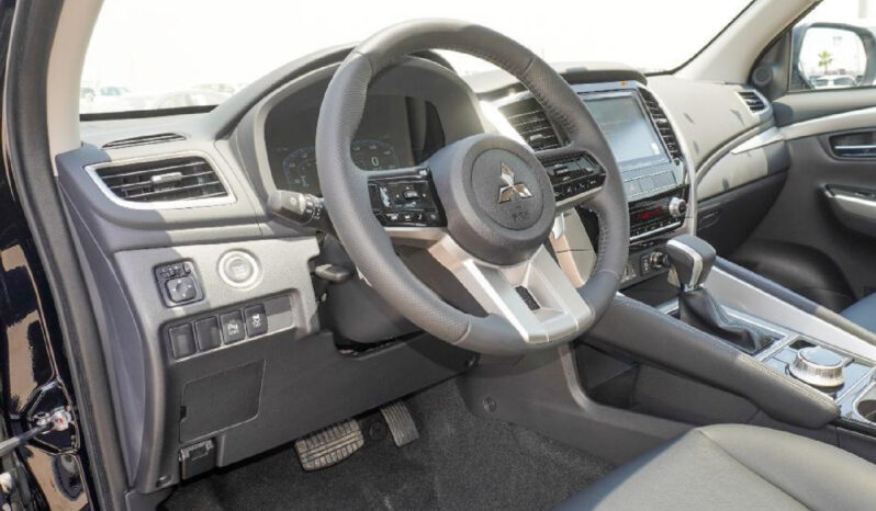 Mitsubishi Montero Sport Prime MID Option 2025 lleno