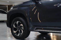 Mitsubishi Montero Sport MID Option 2025 lleno