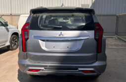 Mitsubishi Montero Sport FULL Option 2025 lleno