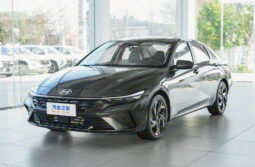 Hyundai Elantra 2025 Full Option lleno