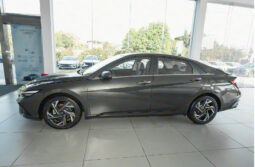 Hyundai Elantra 2025 Full Option lleno