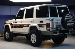 Toyota Land Cruiser 2015 (Machito 30 Aniversario) lleno